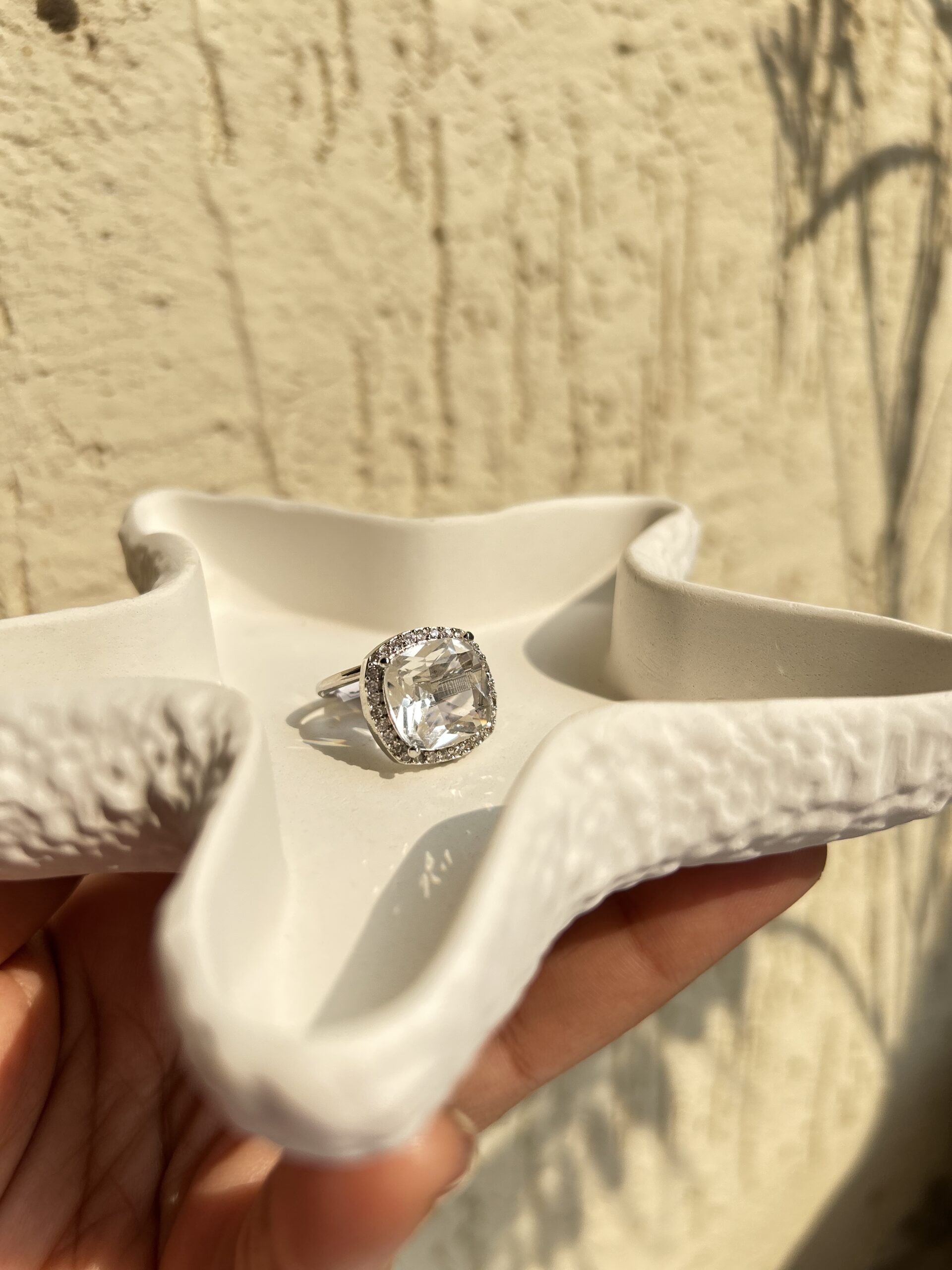 AD Ring white stone