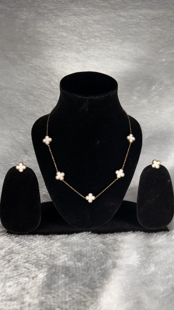 Trendy Korean Necklace set - Image 2