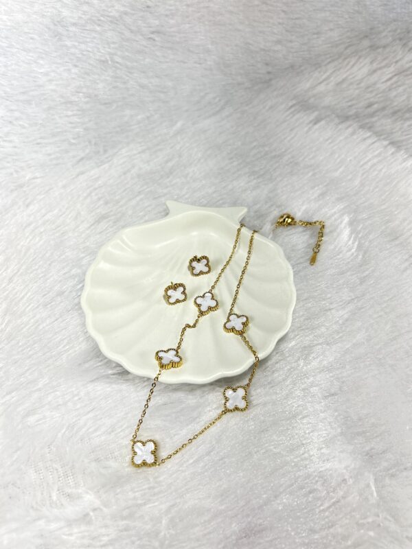 Trendy Korean Necklace set