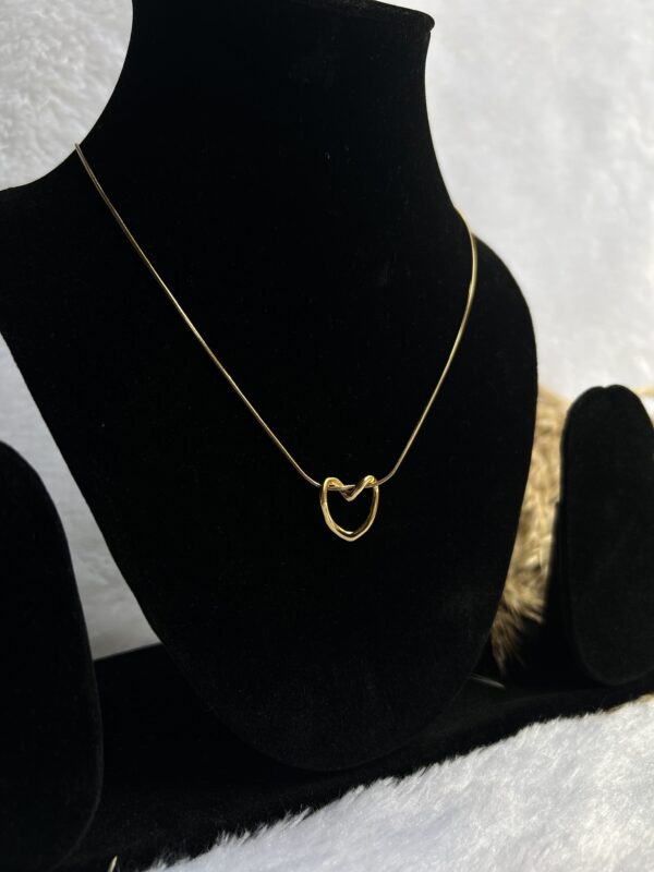 Anti tarnish Chain with heart pendant - Image 2
