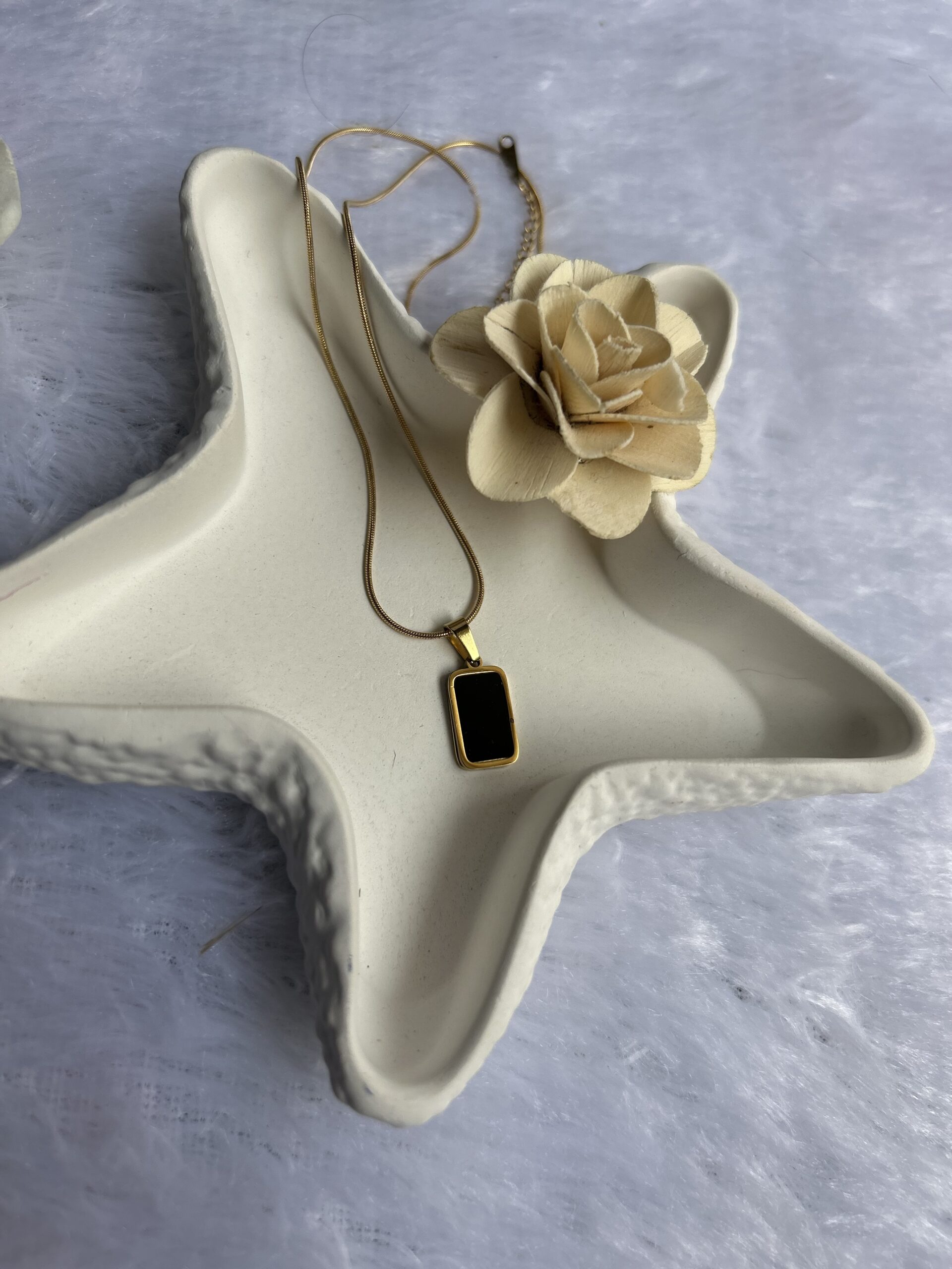 Black stone Anti tarnish Gold chain