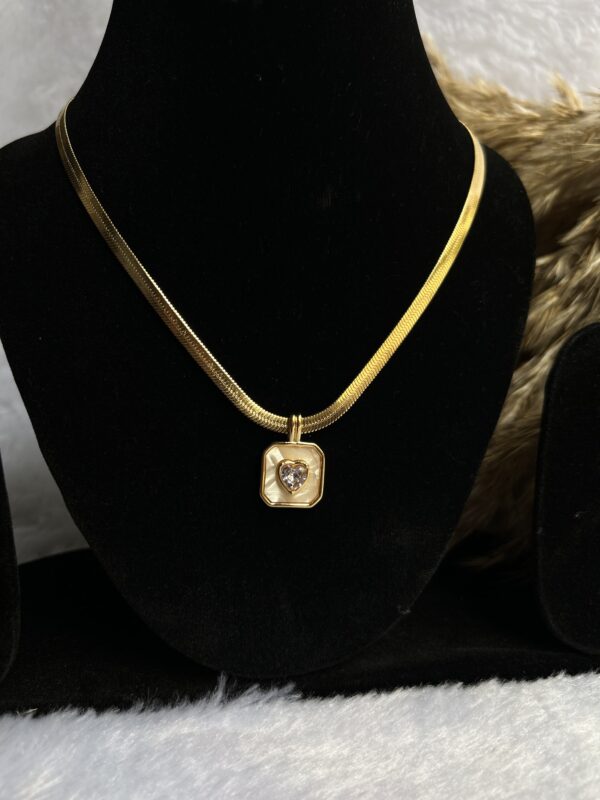 Millie Heart Snake chain - Image 2