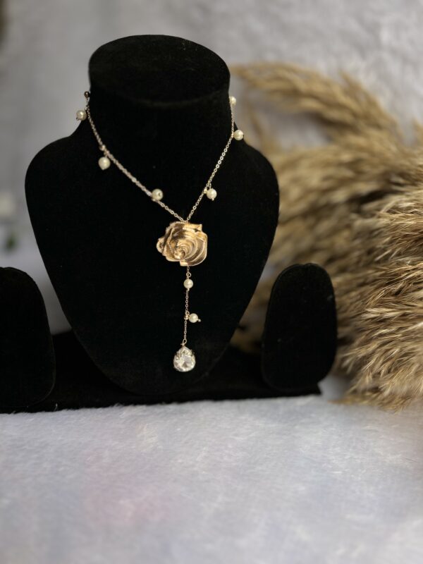Stainless steel Golden Rose Crystal Necklace✨ - Image 4