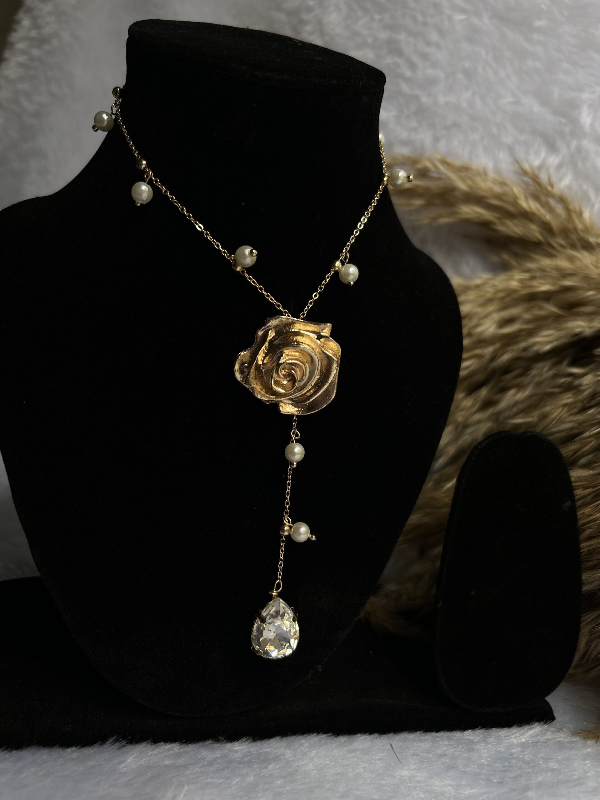 Stainless steel Golden Rose Crystal Necklace✨
