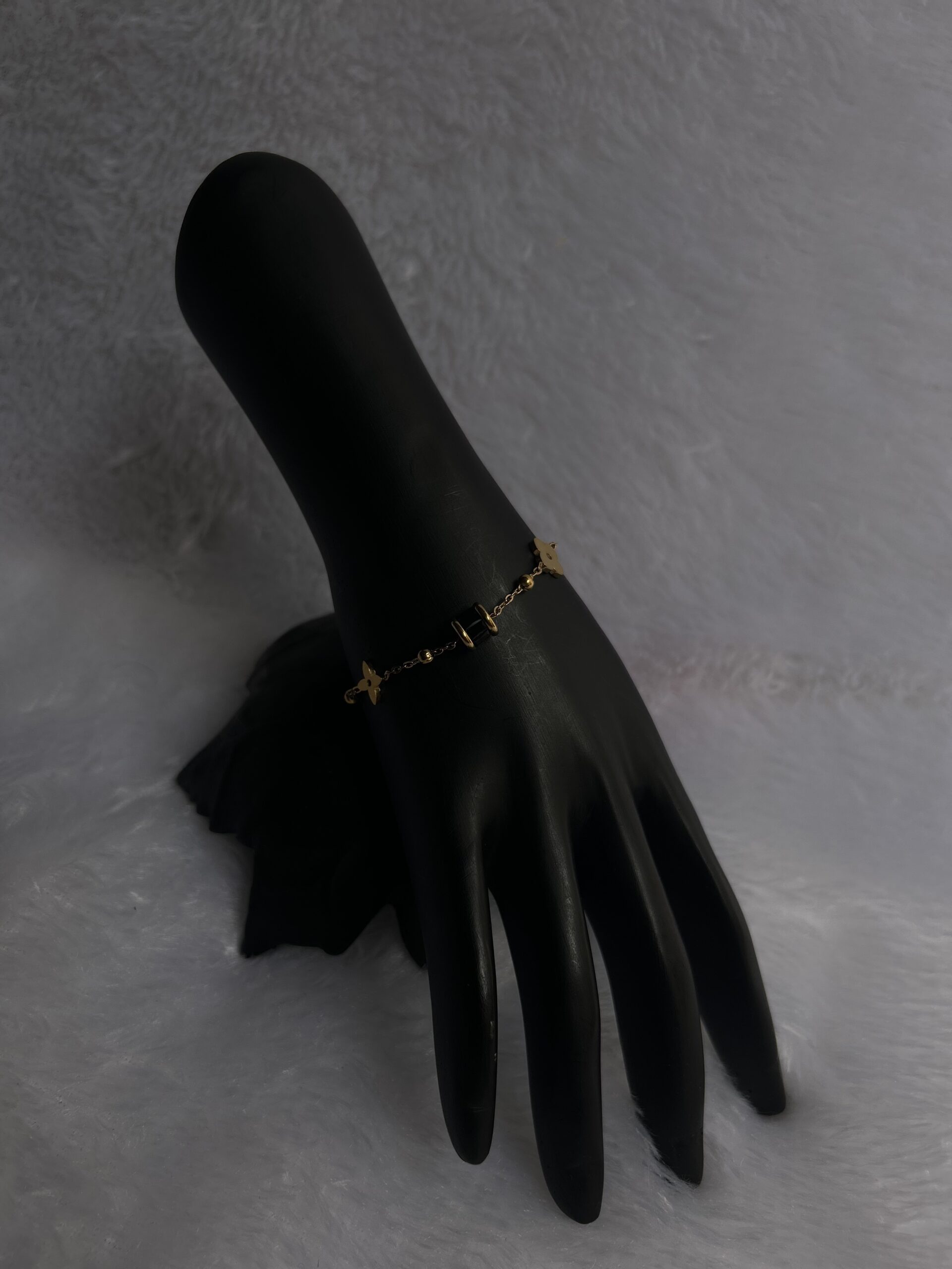Anti tarnish bracelet