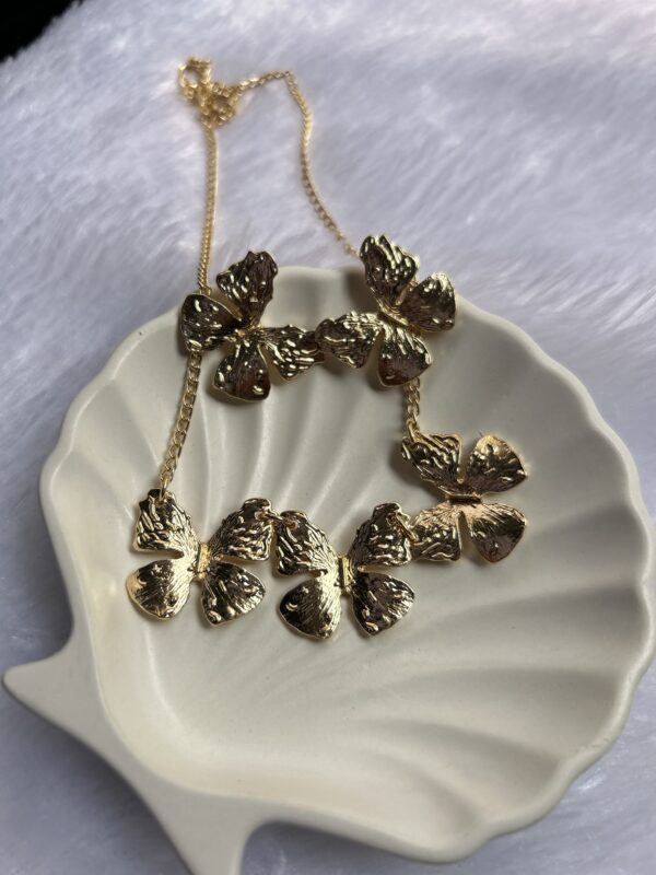 Anti tarnish Butterfly set with earrings - Image 3