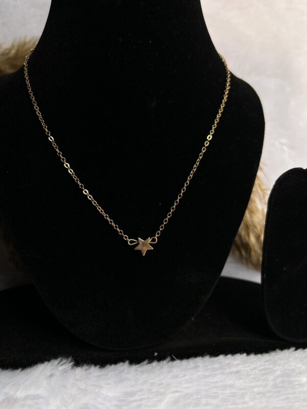 Gold Chain with star pendant - Image 3