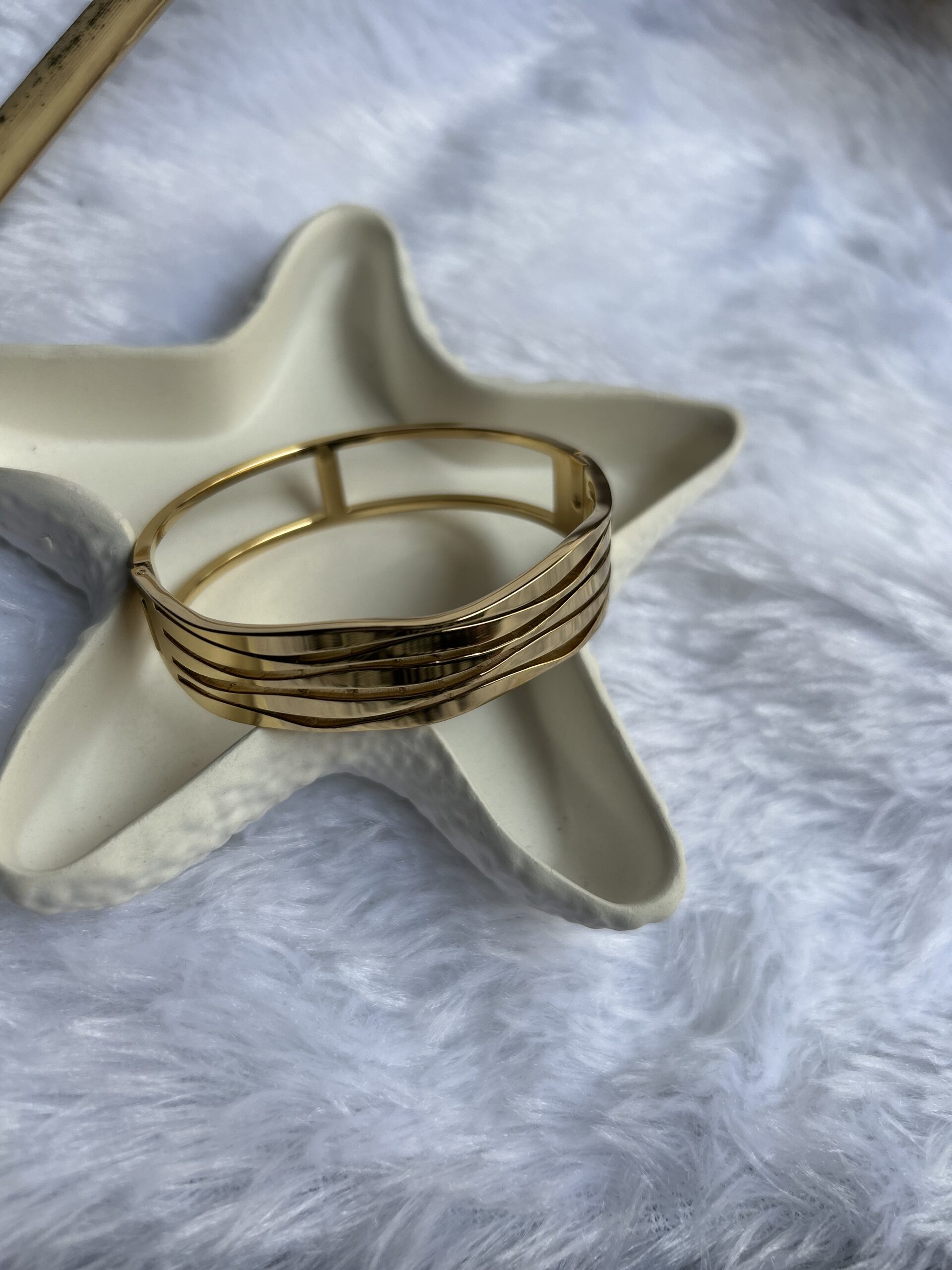 Anti tarnish bracelet