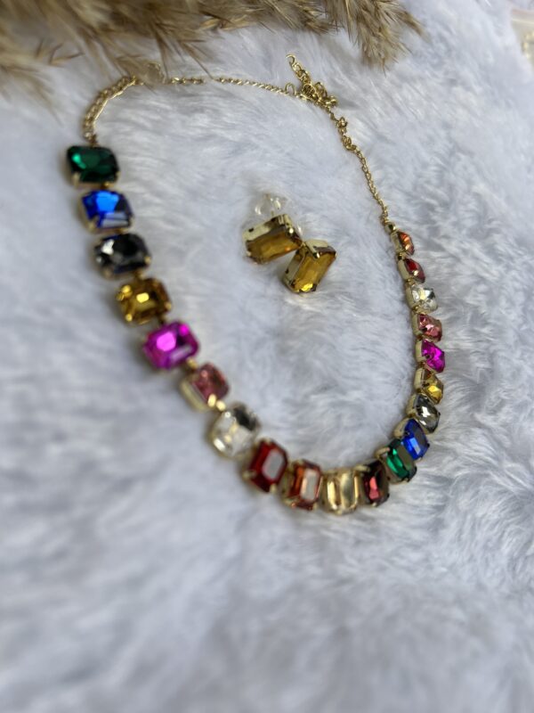 Multicolour Crystal Necklace Set With Earrings✨ - Image 2