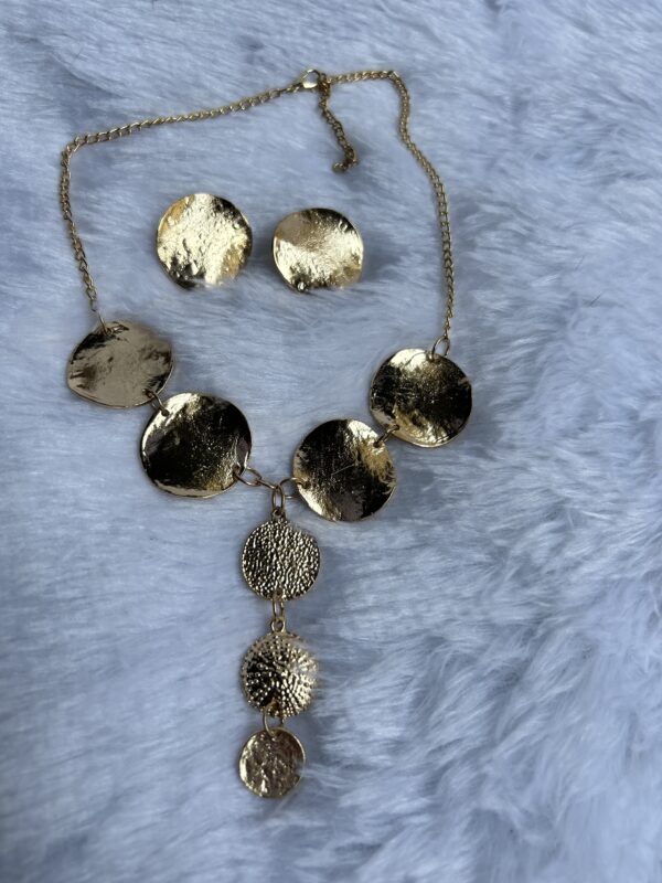Anti-Tarnish Necklace Set With Earrings
