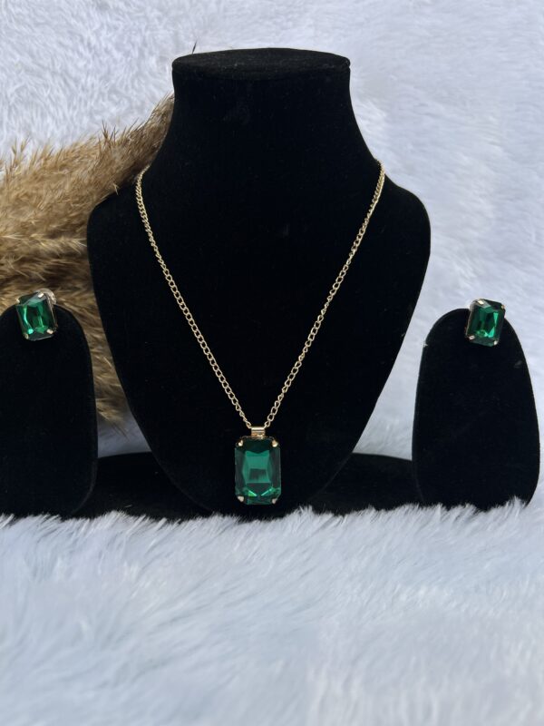 Stainless steel Emerald Bliss Pendant Set - Image 2