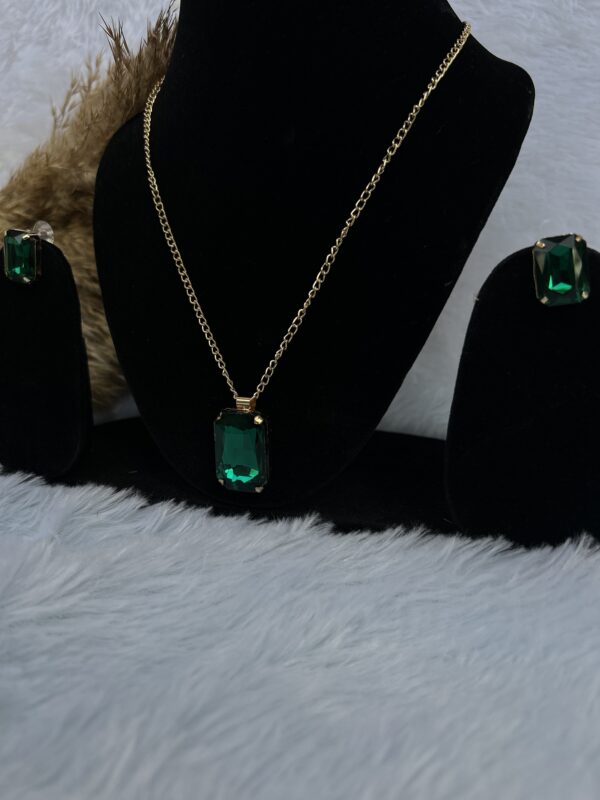 Stainless steel Emerald Bliss Pendant Set - Image 3