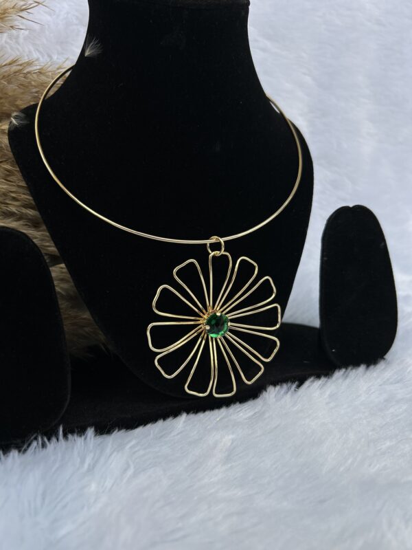 Anti-Tarnish Golden Emerald Necklace - Image 2