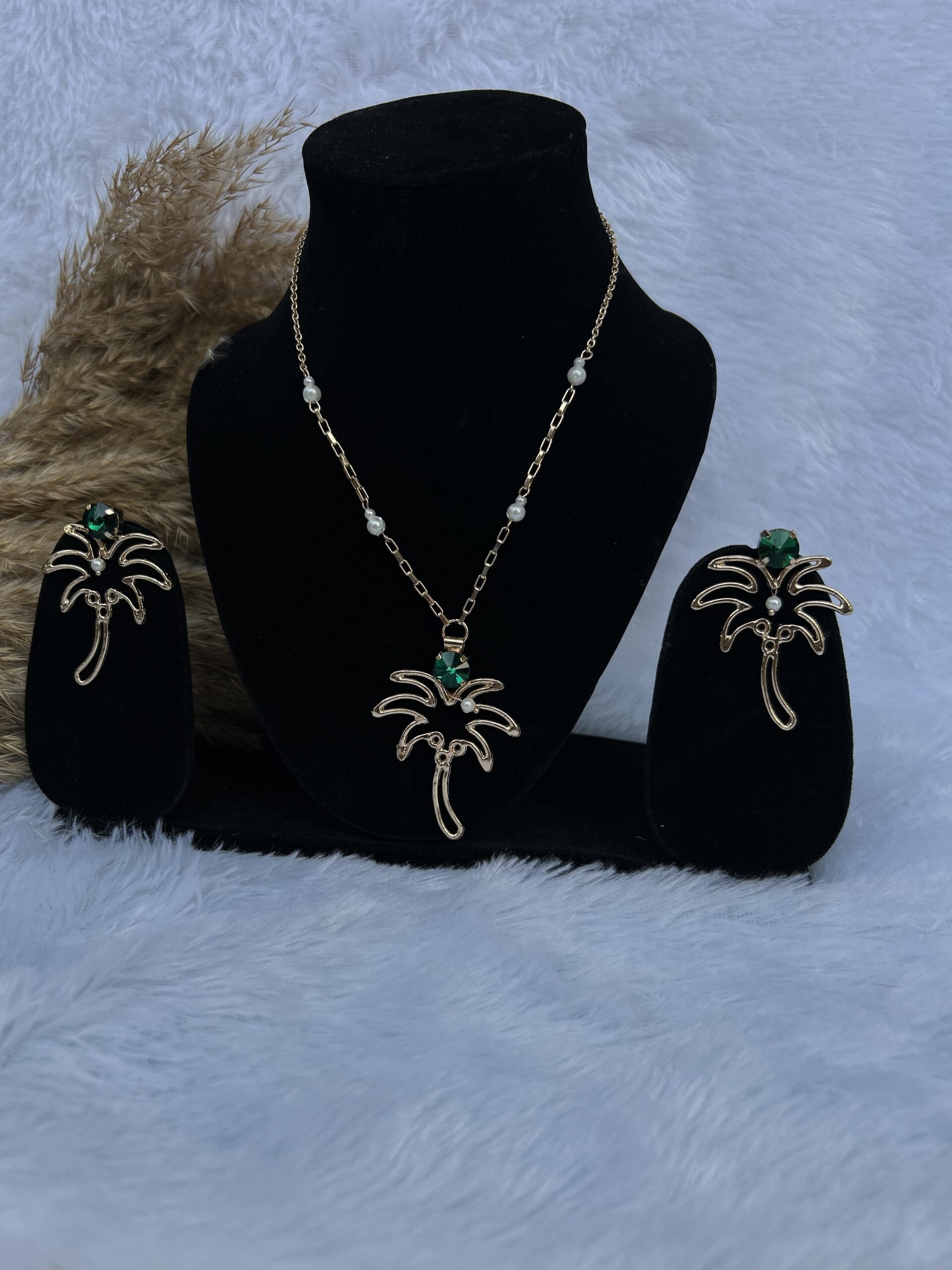 Anti-Tarnish Palm Tree Necklace Set With Earrings