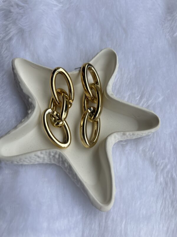 Chain long hangings for casual look - Image 2