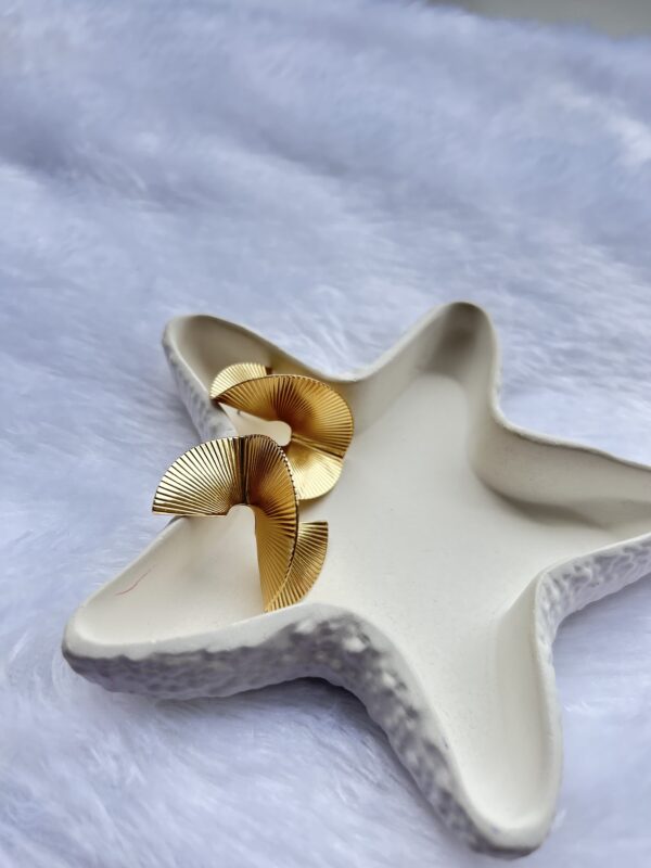 Casual ZIG ZAG GOLDEN  Earrings - Image 3