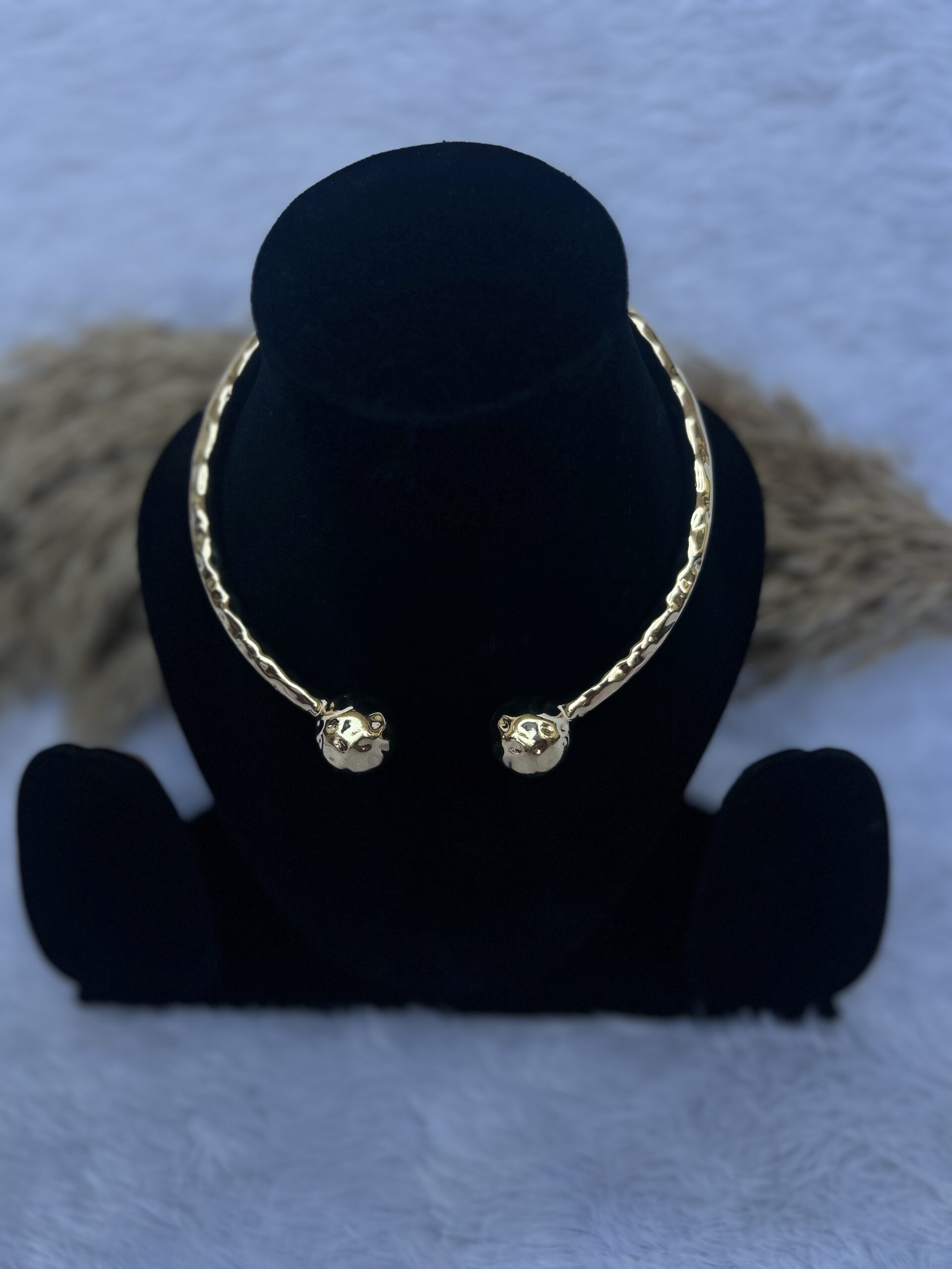 Anti-Tarnish gold hasli Necklace