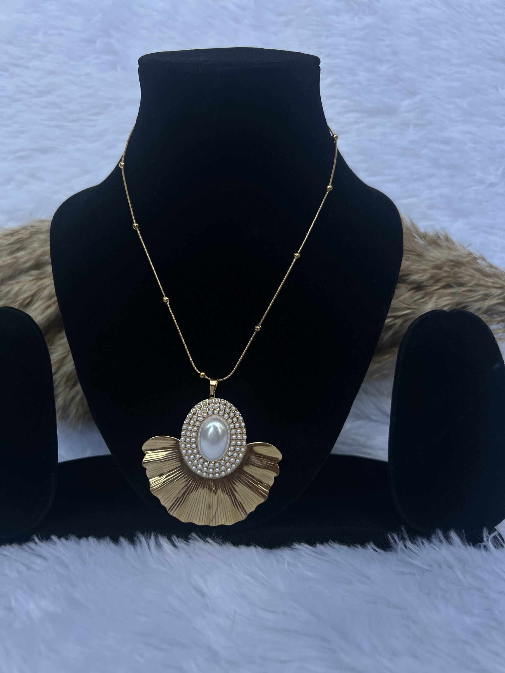 Anti-Tarnish gold Necklace